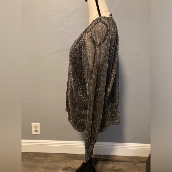 Sanctaury Gold Shimmery Long Sleeve Blouse - Picture 4 of 9